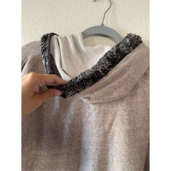 Soft surroundings Henley hoodie sweater size medium - Picture 2 of 7